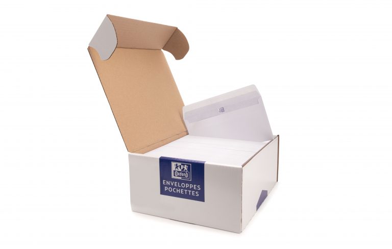 boîte d'enveloppes blanches de marque Oxford avec fermeture adhésive
